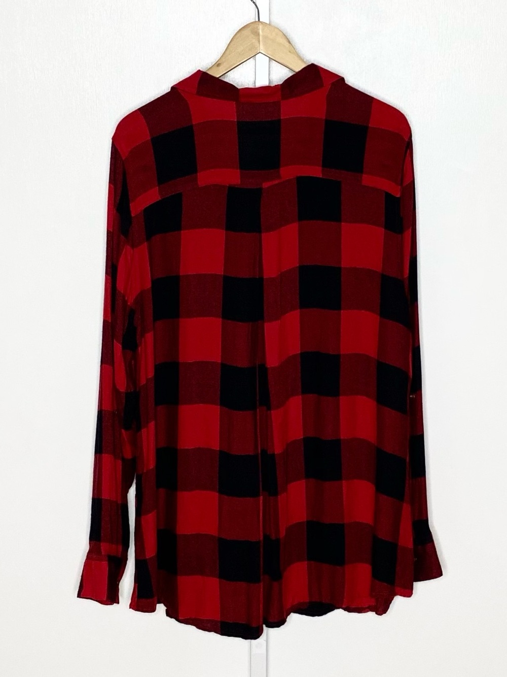Maurices | Red/Black Buffalo Plaid 100% Rayon Tab-Sleeve Button-Down Shirt Sz 2X - Picture 9 of 16